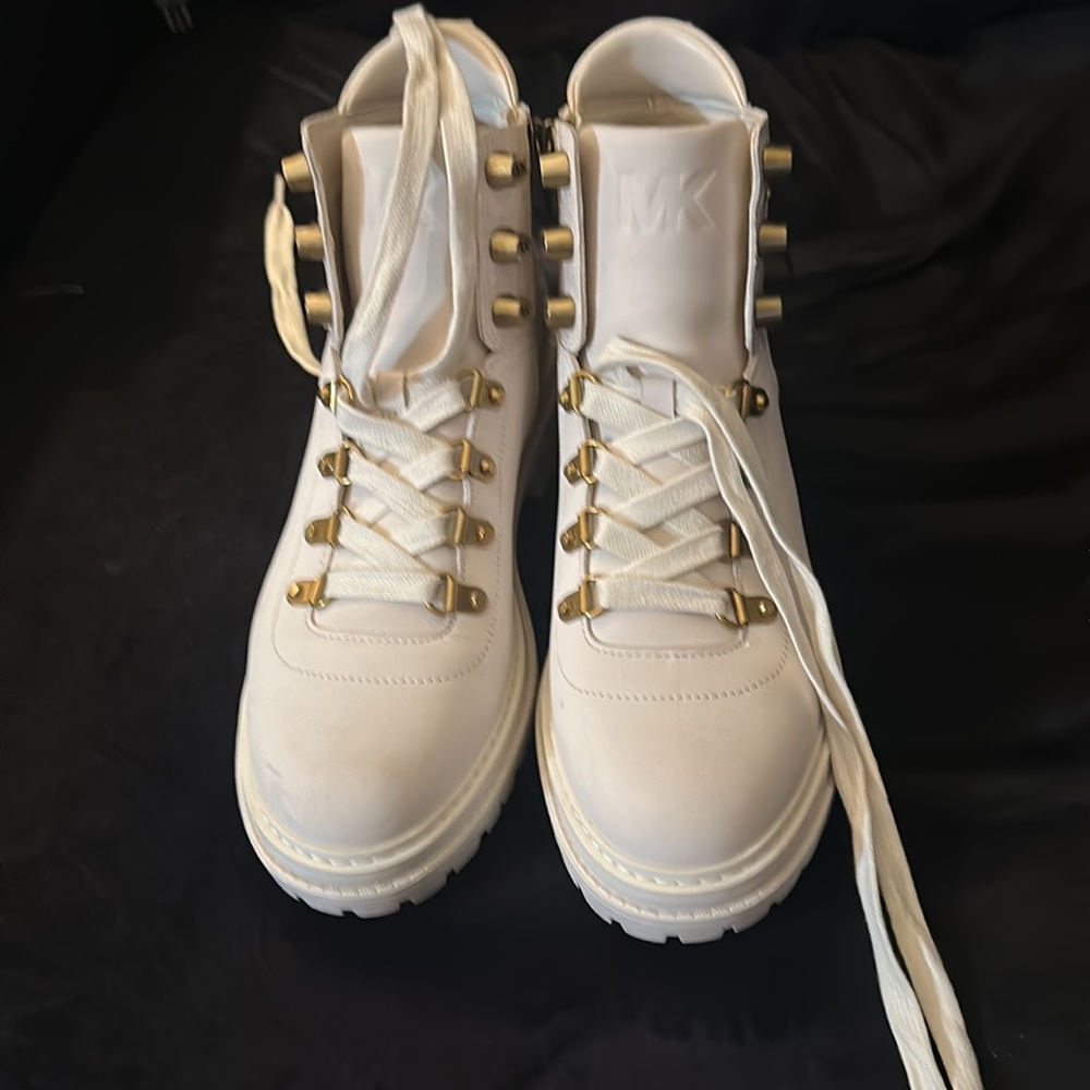 COPY - Beautiful cream color boots, beautiful - Picture 4 of 5